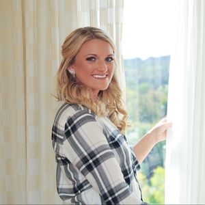 Meet your Posher, Carrie